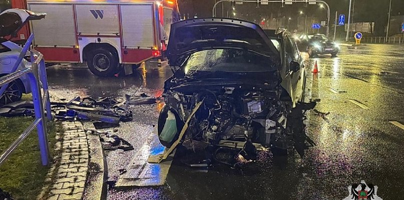 Kierująca wjechała na czerwonym świetle - 20879