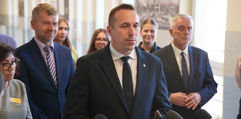 Marszałek Paweł Gancarz o PKP PLK - 21116