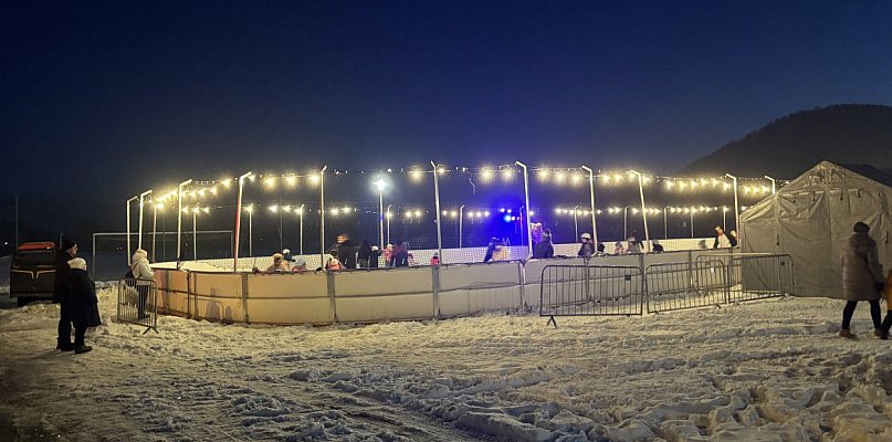 Dziś otwarto lodowisko plenerowe w Jedlinie-Zdroju! - 21708