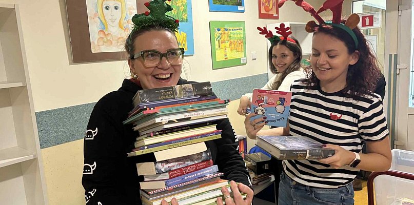 ''Biblioteczka Marzeń'' otwarta na oddziale pediatrycznym w Wałbrzychu. - 22134