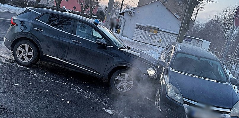 Uciekał przed policją, bo ukrywał nielegalne papierosy - 22555