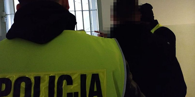 Pijany kierowca wiózł dzieci i skończyło się paliwo - 22753