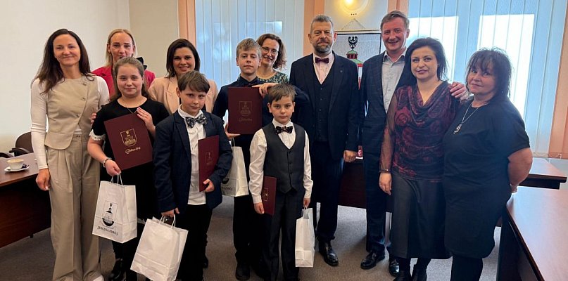 Gmina Jedlina-Zdrój przyznała stypendia kulturalne