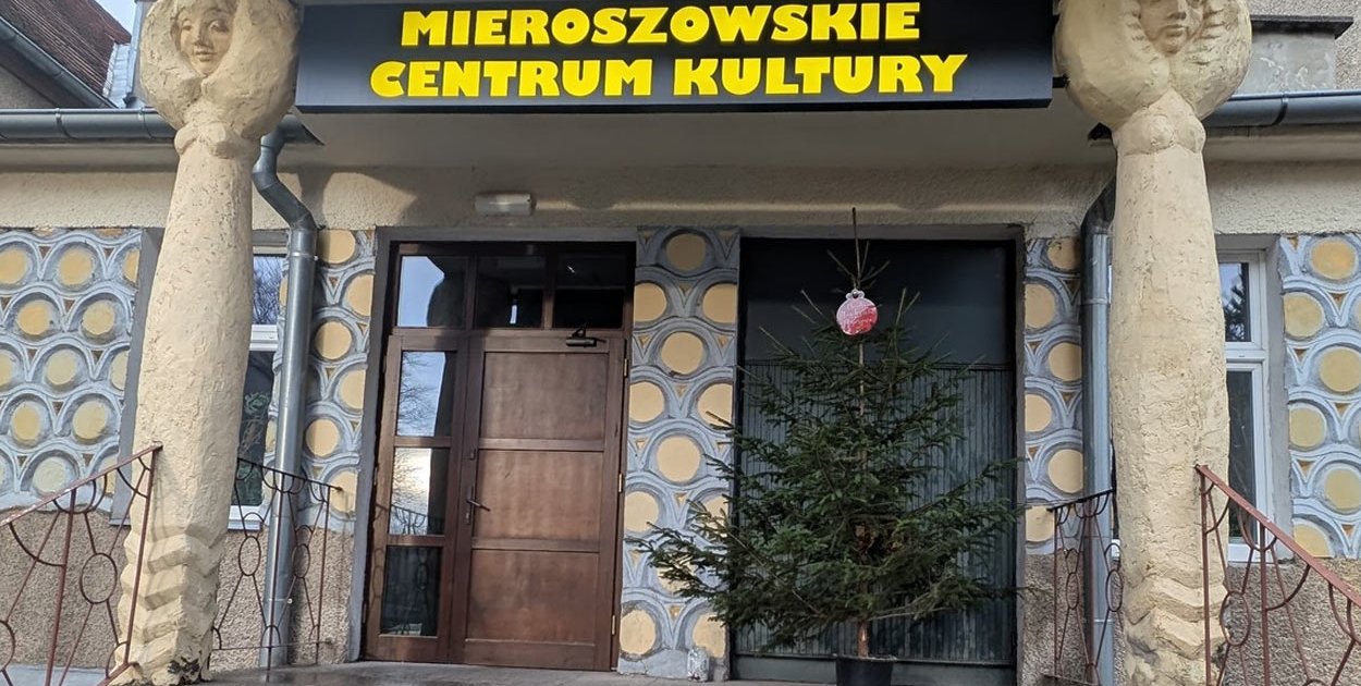 użyczone (Mieroszowskie Centrum Kultury)