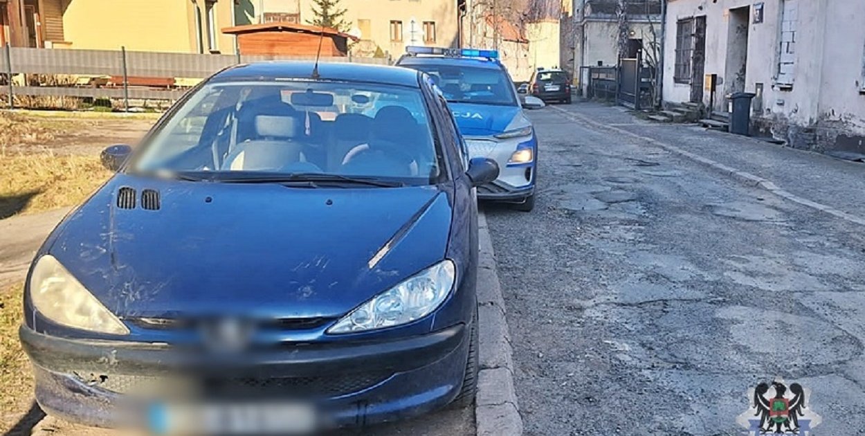 Wałbrzych: Jechał bez prawa jazdy i na cudzych tablicach rejestracyjnych