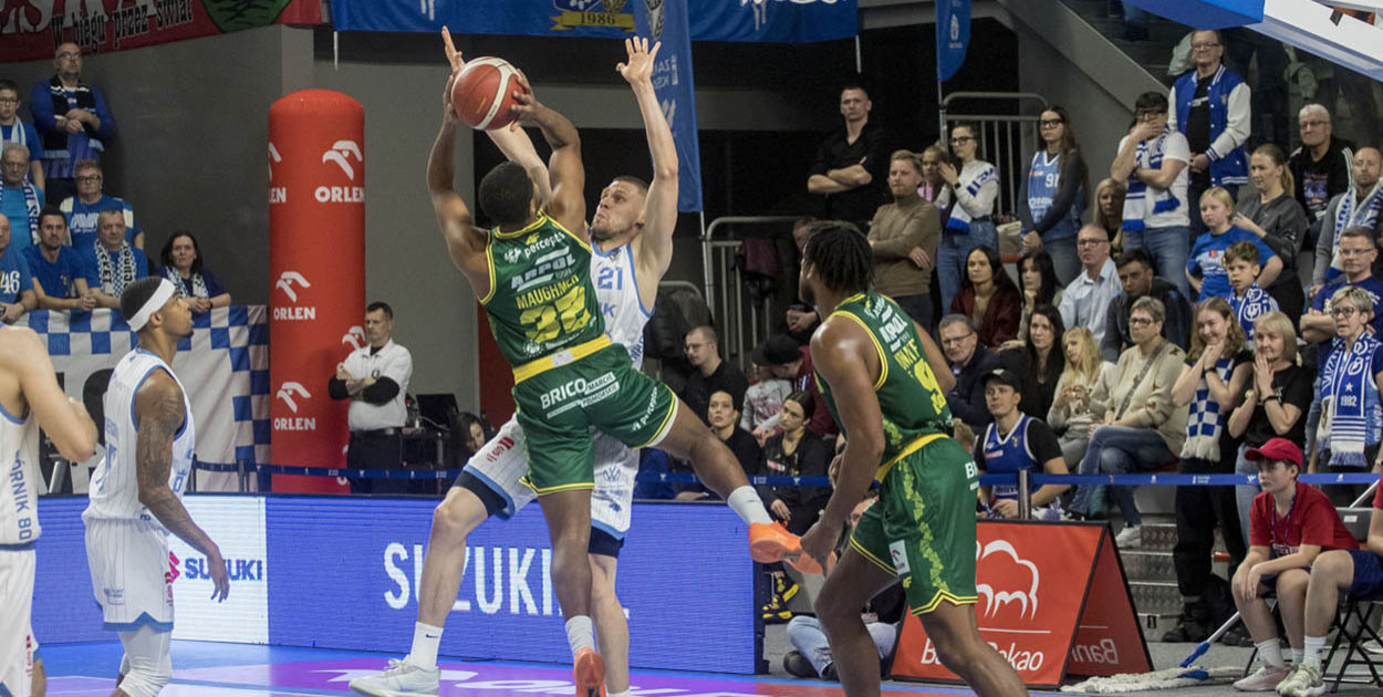 Górnik przegrywa z Zastalem na swoim parkiecie