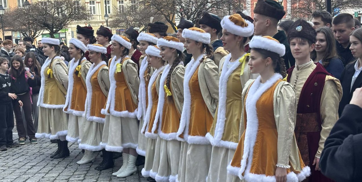 Polonez pod wałbrzyskim niebem