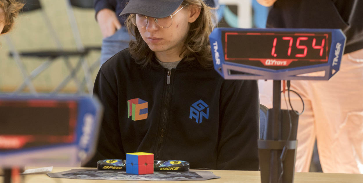 Zawody w układaniu Kostki Rubika z udziałem Mistrza Świata