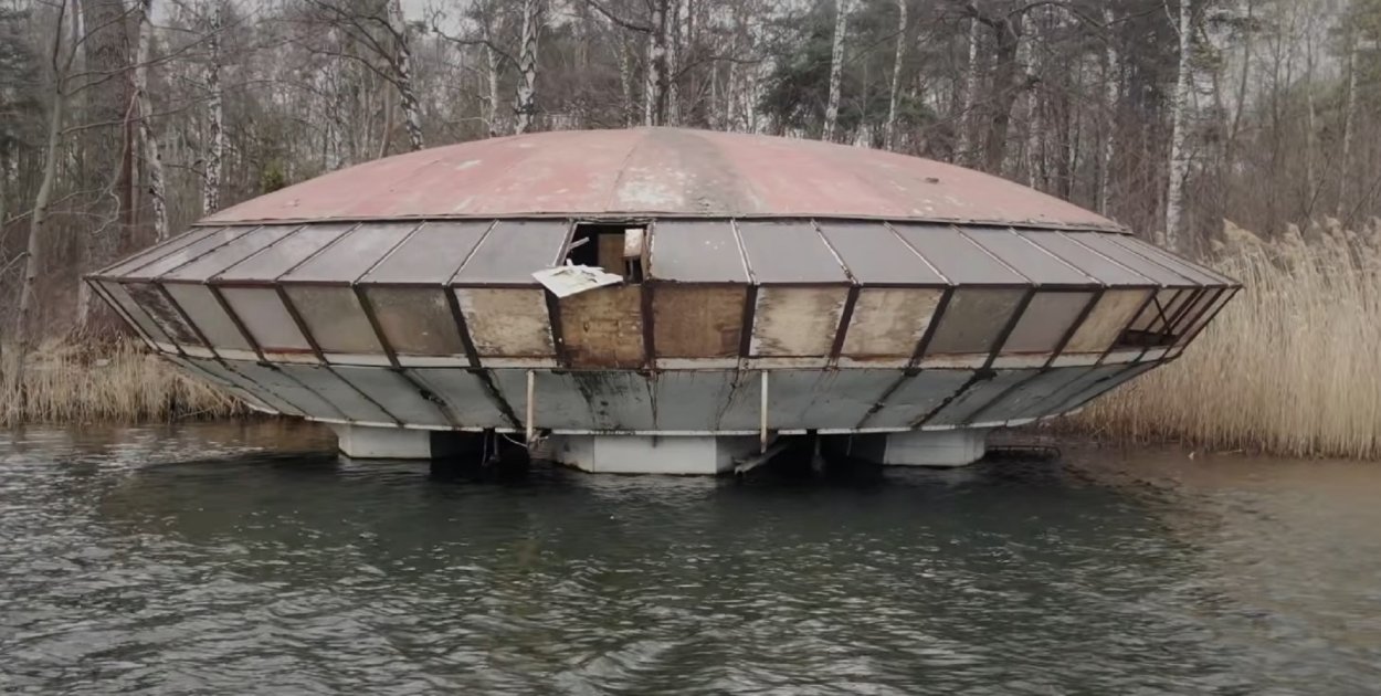 History Hiking:  Zamek Książ i UFO