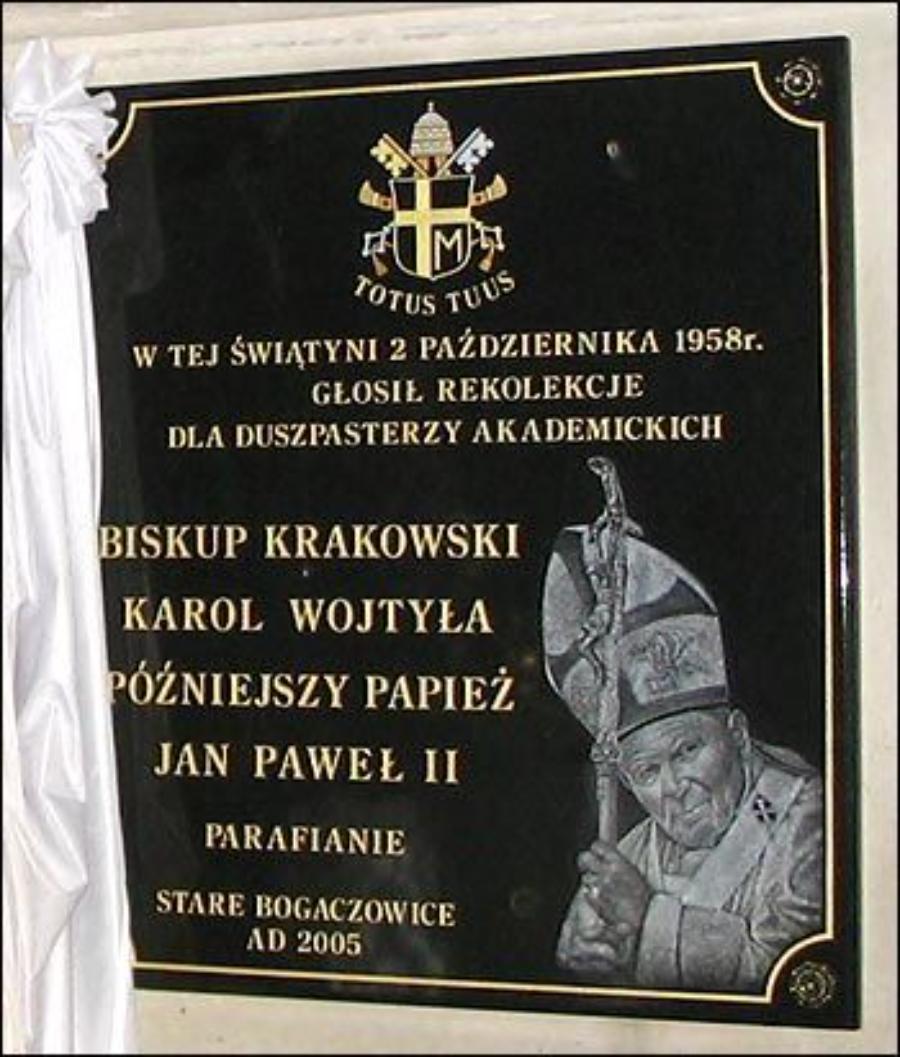 fot. Tablica pamiątkowa w Starych Bogaczowicach